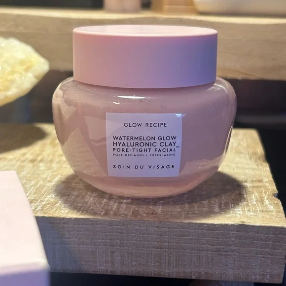 Glow Recipe Watermelon Glow Hyaluronic Clay Pore-Tight Facial Mask - Picture 3 of 6